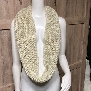 Unbranded Hygge style super cozy big knit weave, cream color, infinity scarf